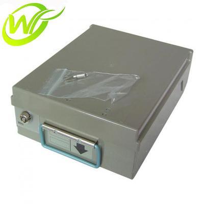 Parti Diebold di BANCOMAT 1000 cassette 00000751000A 2A2000900000 di scarto della cassetta IX
