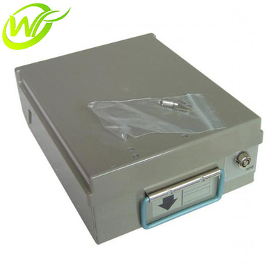 Parti Diebold di BANCOMAT 1000 cassette 00000751000A 2A2000900000 di scarto della cassetta IX